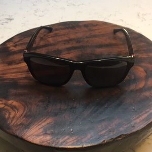 Burberry sunglasses,